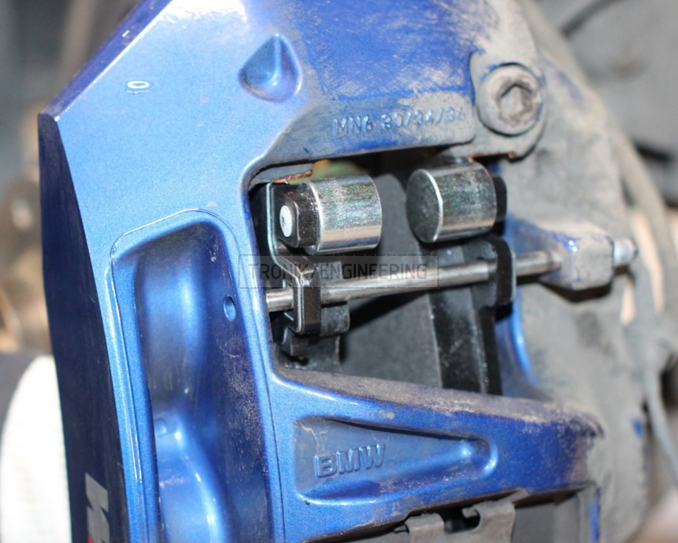 insert brake pads and pins until distinctive click - TRONIK.AE insert brake pads and pins until distinctive click