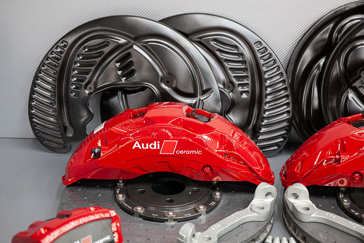 Audi-SQ8-carbon-ceramic-brake-kit.-pic-2.jpg - TRONIK.AE