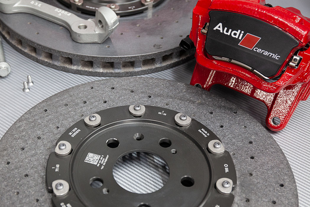 Audi-SQ8-carbon-ceramic-brake-kit.-pic-4.jpg - TRONIK.AE