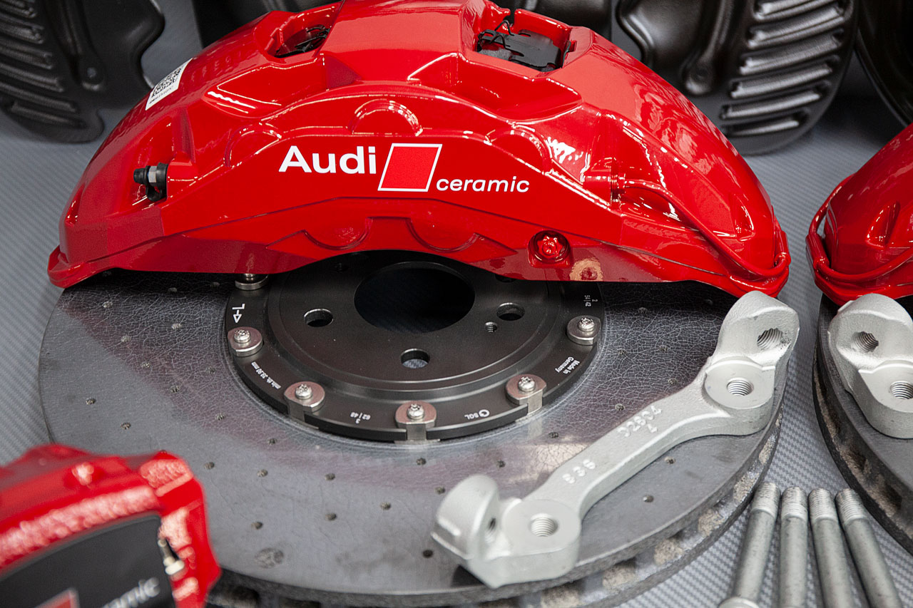 Audi-SQ8-carbon-ceramic-brake-kit.-pic-5.jpg - TRONIK.AE