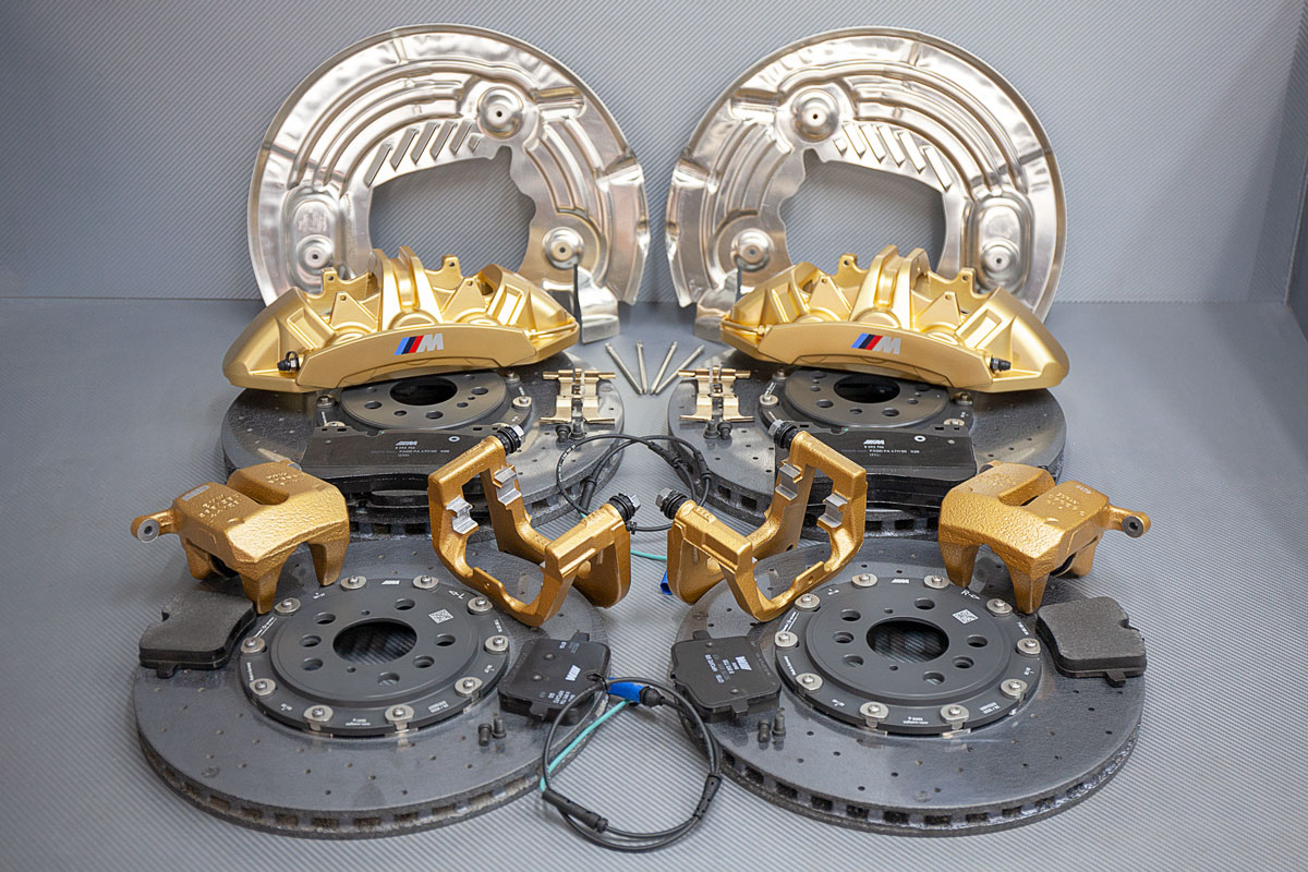 BMW-F90-carbon-ceramic-brakes.-pic-3.jpg - TRONIK.AE