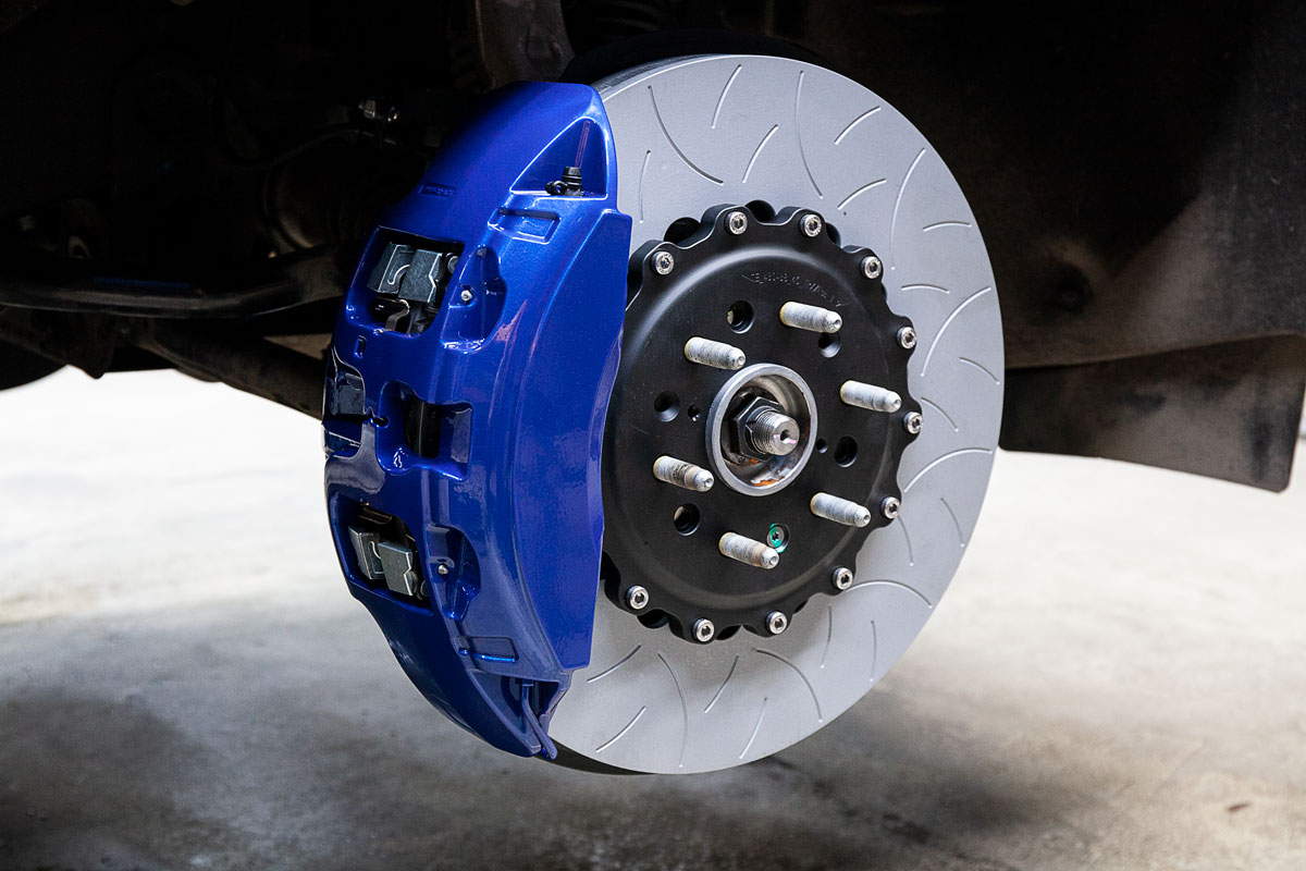 Cadillac-Escalade-big-brakespic-5.jpg - TRONIK.AE
