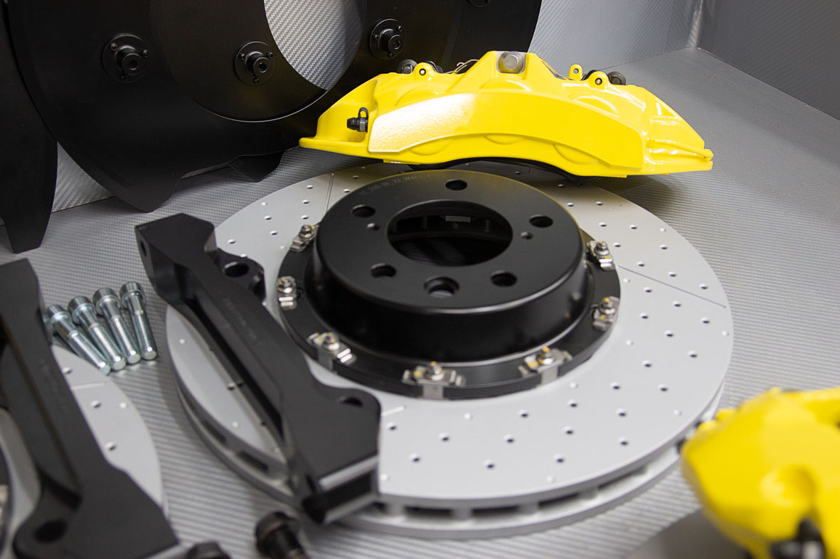 Mercedes-Benz-W463-brakes.-pic.-2-1.jpg - TRONIK.AE