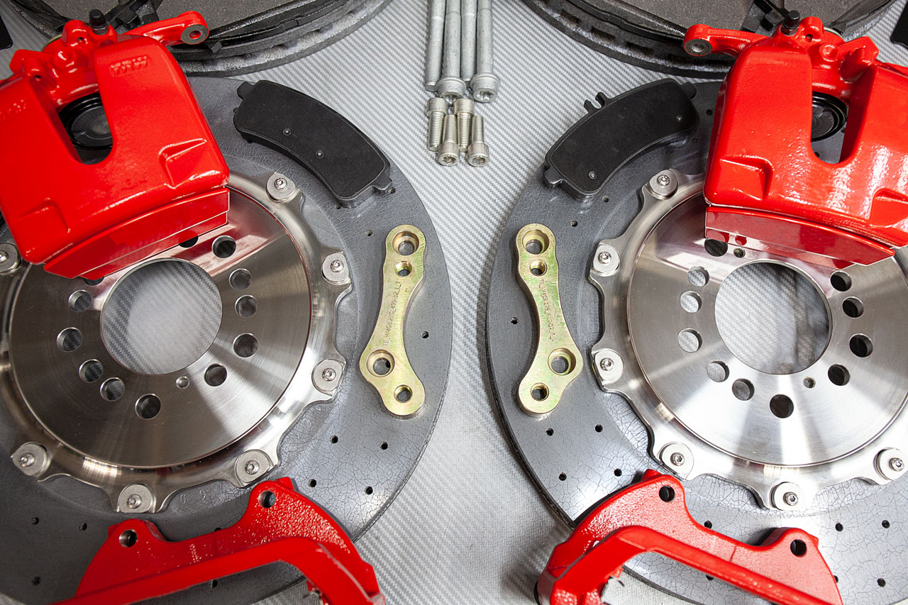 Mercedes-Benz-W463276-carbon-ceramic-brakes.-pic-6.jpg - TRONIK.AE