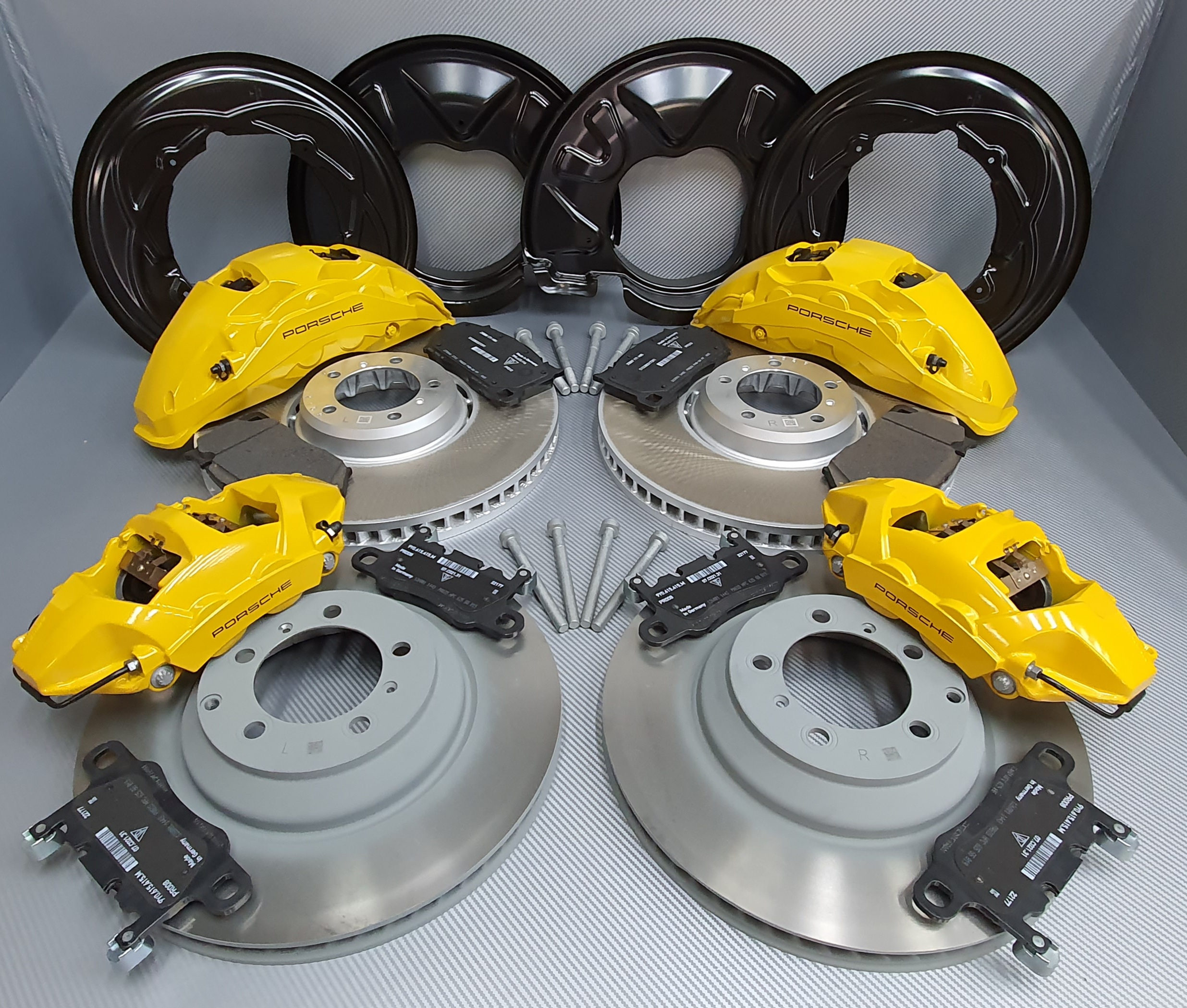 Porsche-Cayenne-9Y0-steel-yellow-kit.-pic-1.jpg - TRONIK.AE