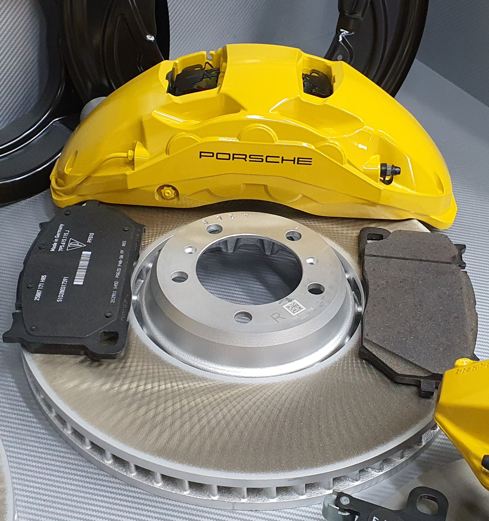 Porsche-Cayenne-9Y0-steel-yellow-kit.-pic-6.jpg - TRONIK.AE