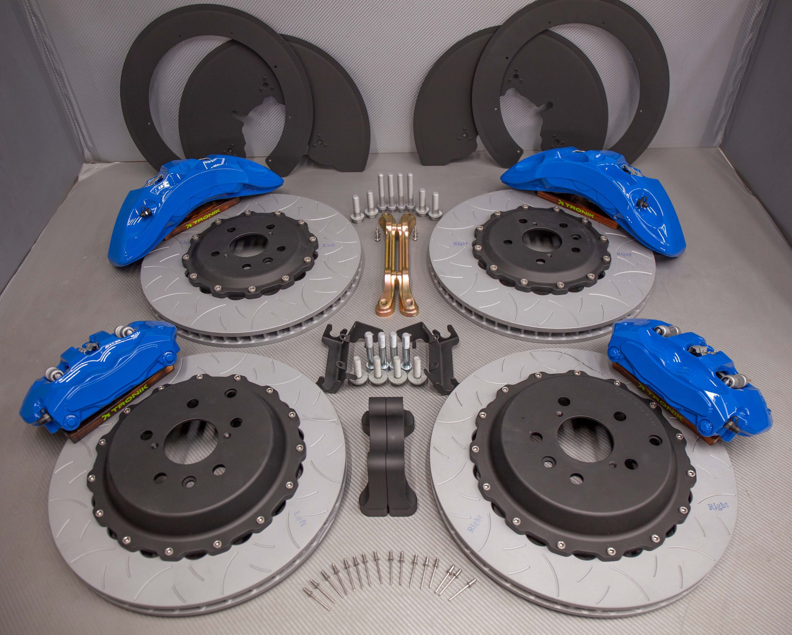jeep-wrangler-brakes-photo-1-scaled-1.jpg - TRONIK.AE
