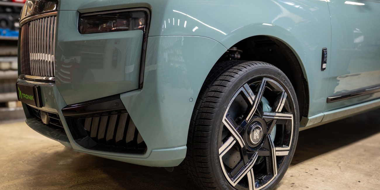 Carbon ceramic brake system for Rolls-Royce Cullinan. Pic 20
