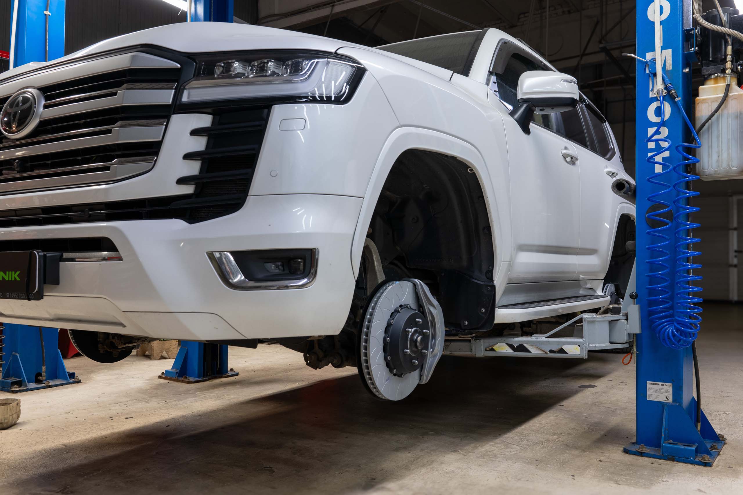 Brake system for Toyota Land Cruiser 300 Pic 7