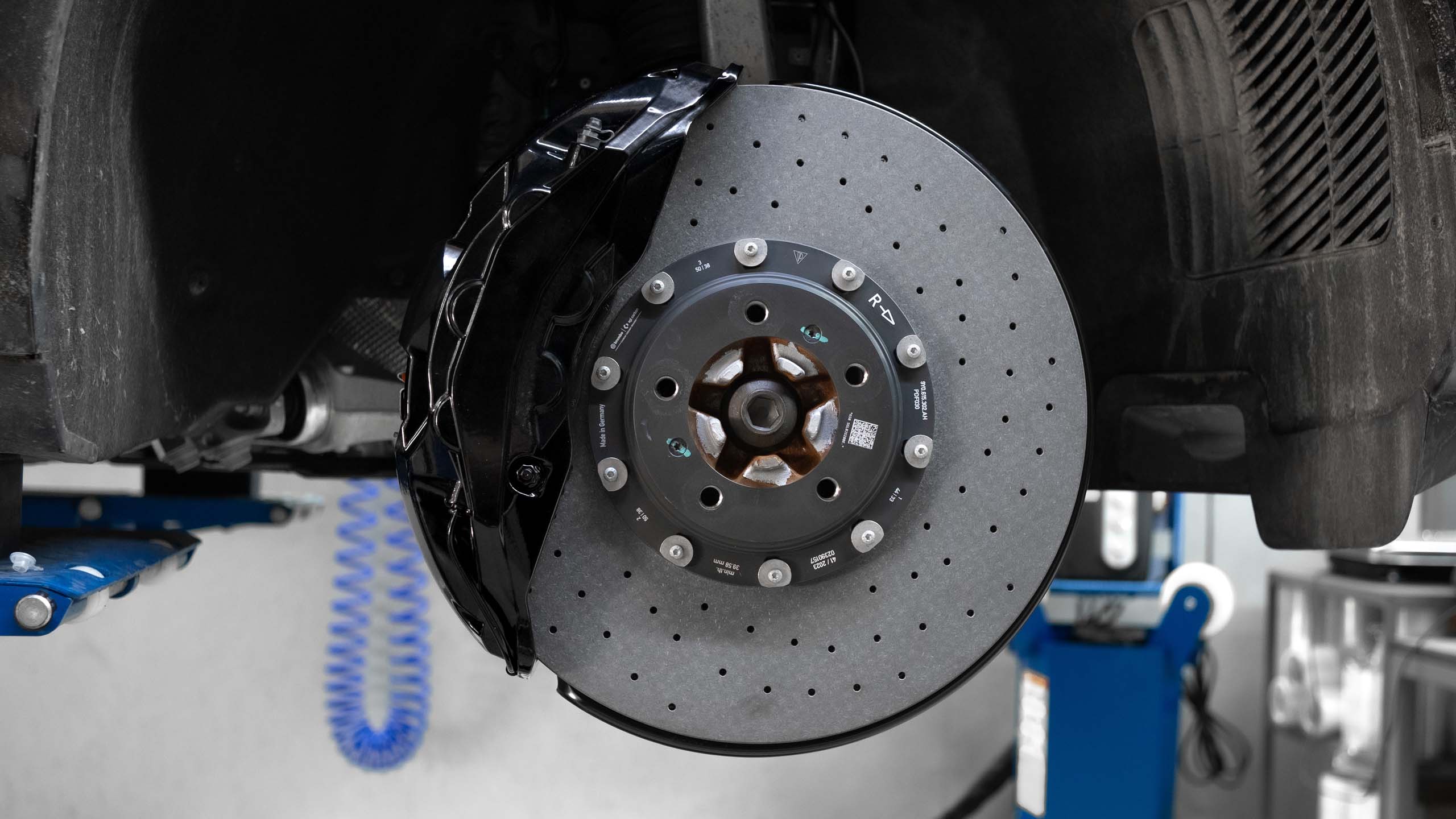 Carbon ceramic brake system for Porsche Cayenne. Pic 15