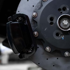 Carbon ceramic brake system for Mercedes-Benz W167. Pic 7