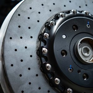 Carbon ceramic brake system for BMW G90. Pic 3