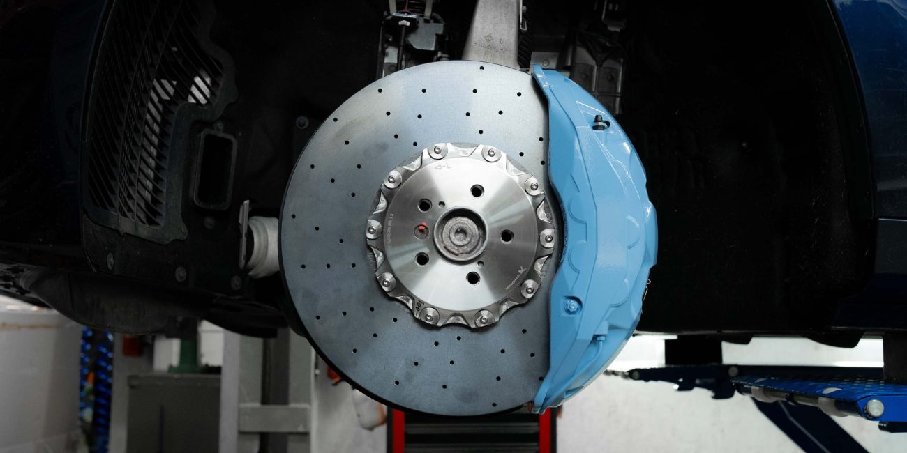 Carbon-ceramic brake system for Rolls-Royce Ghost. Pic 5