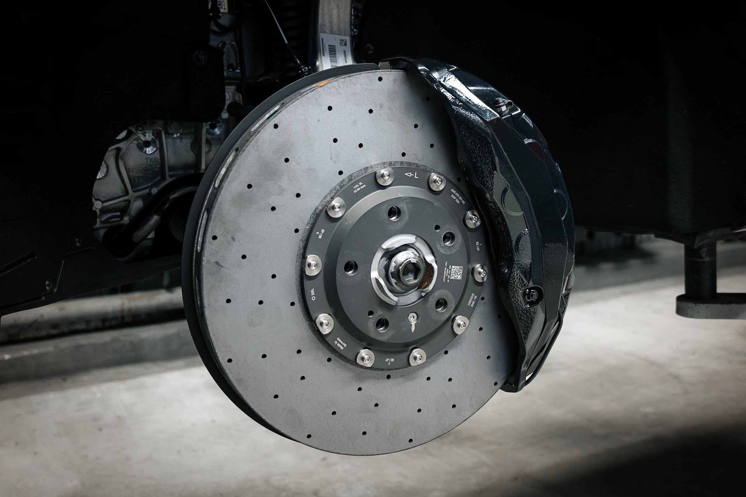 Carbon-ceramic brake system for Bentley Bentayga Pic 11