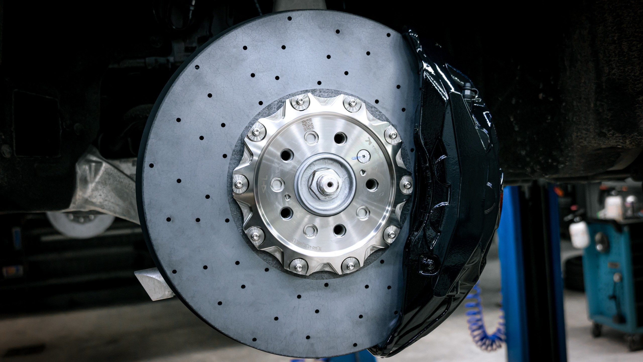 Carbon-ceramic brake system for Range Rover L460 Picture 1