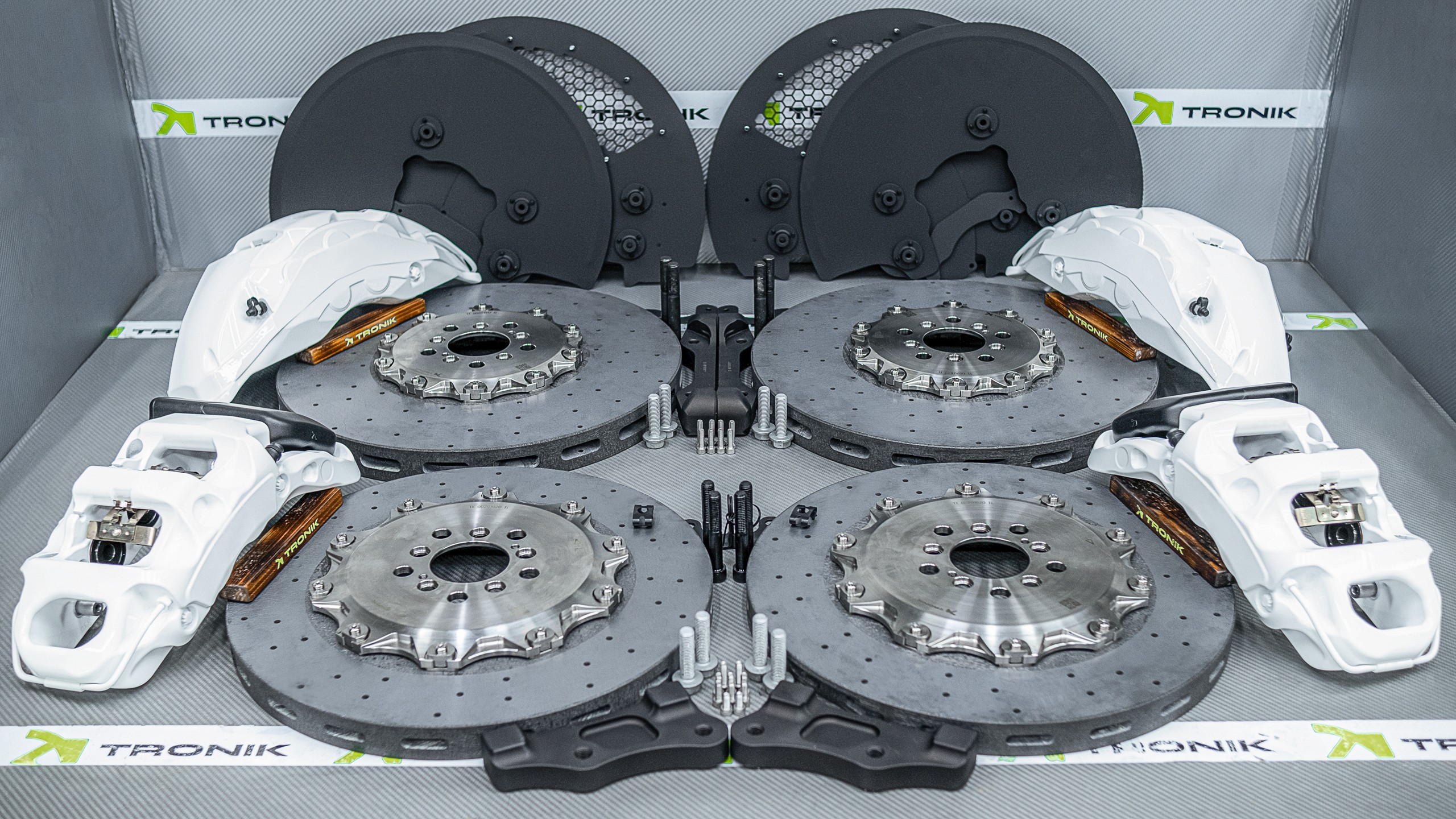 Carbon-ceramic brake system kit for Rolls-Royce RR21 1