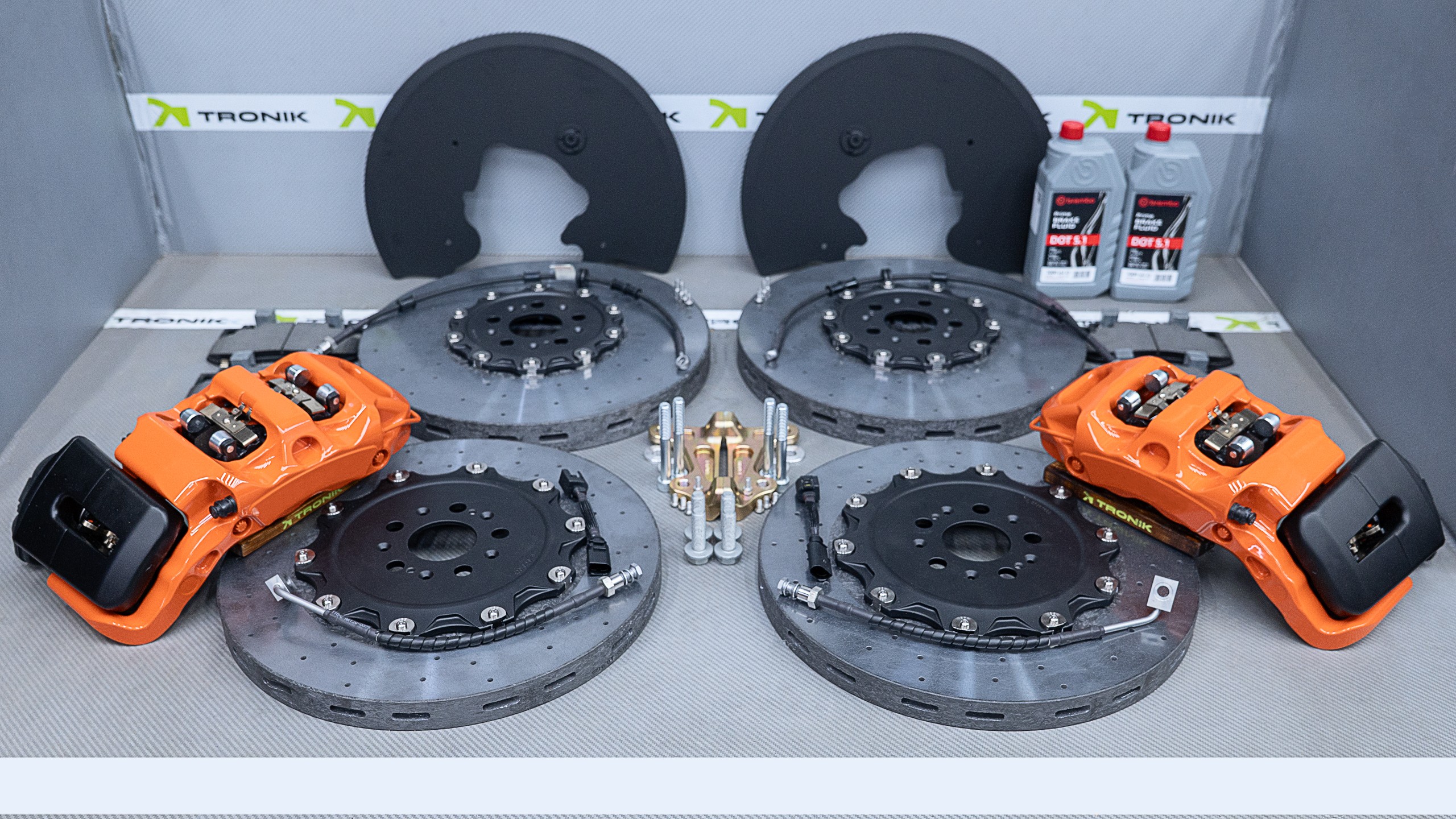 Carbon-ceramic brake system for Zeekr 9X 1