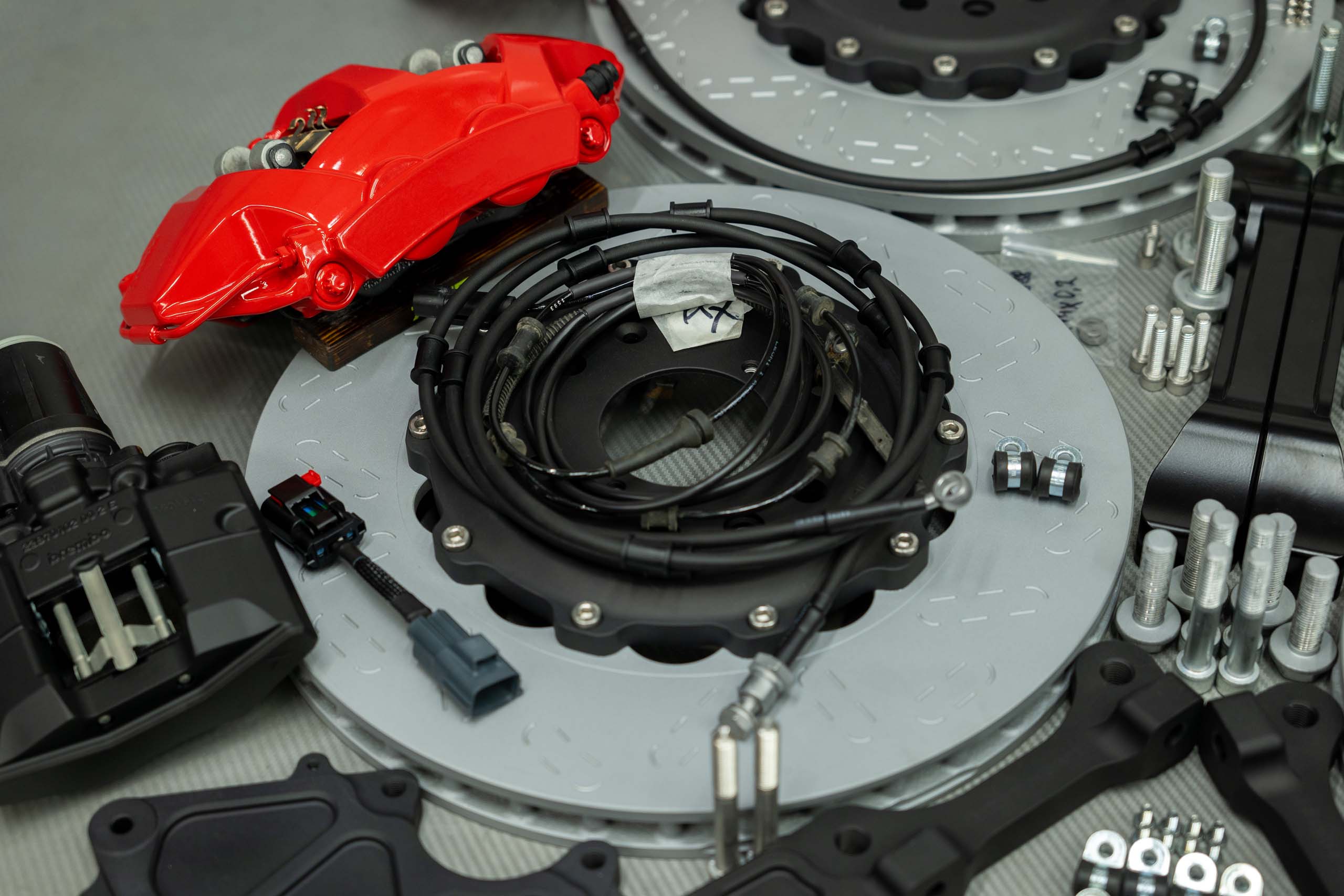 dodge-ram-trx-brakes-kit-pic-2-2jpg - TRONIK.AE