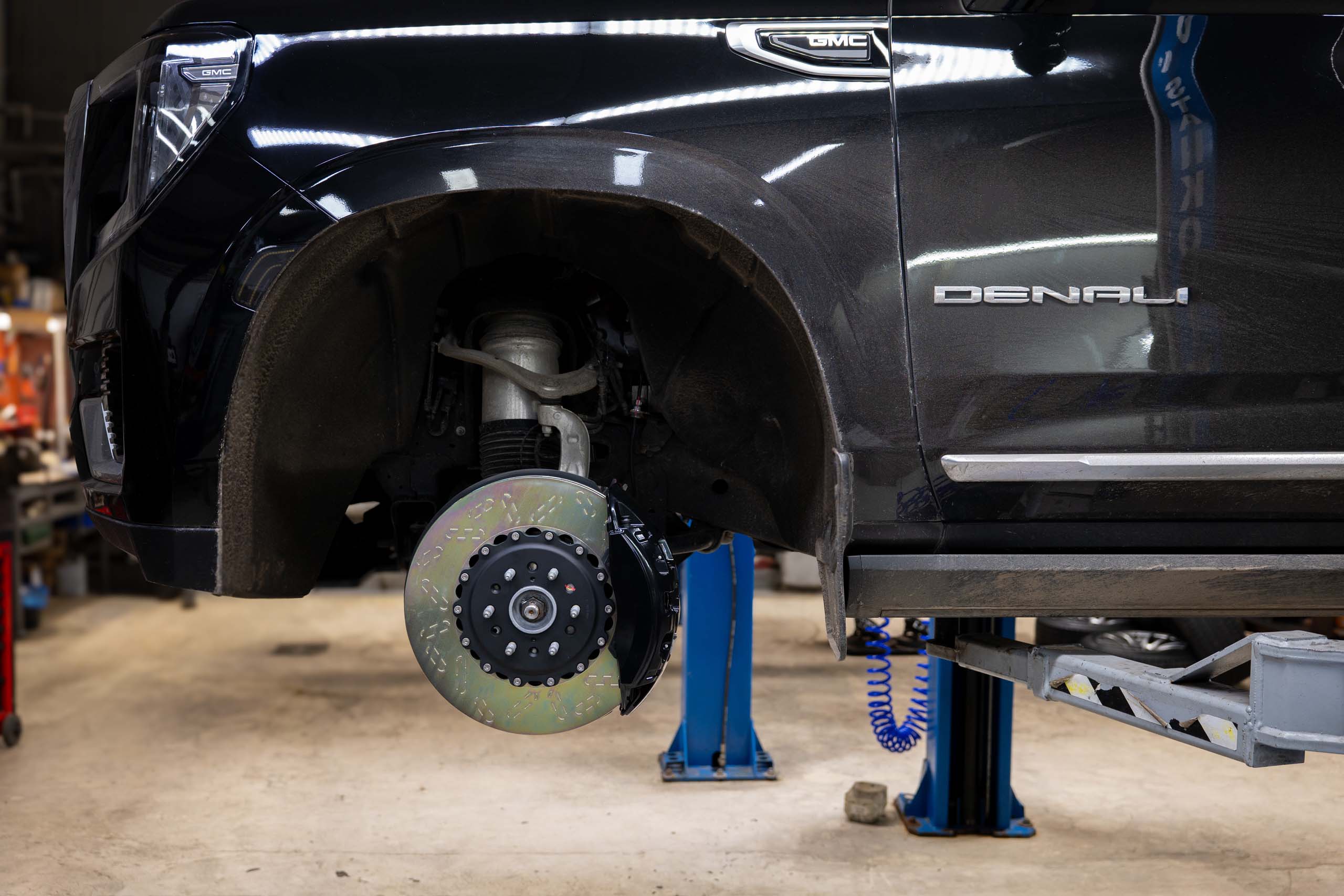gmc-denali-brakes-pic-7jpg - TRONIK.AE