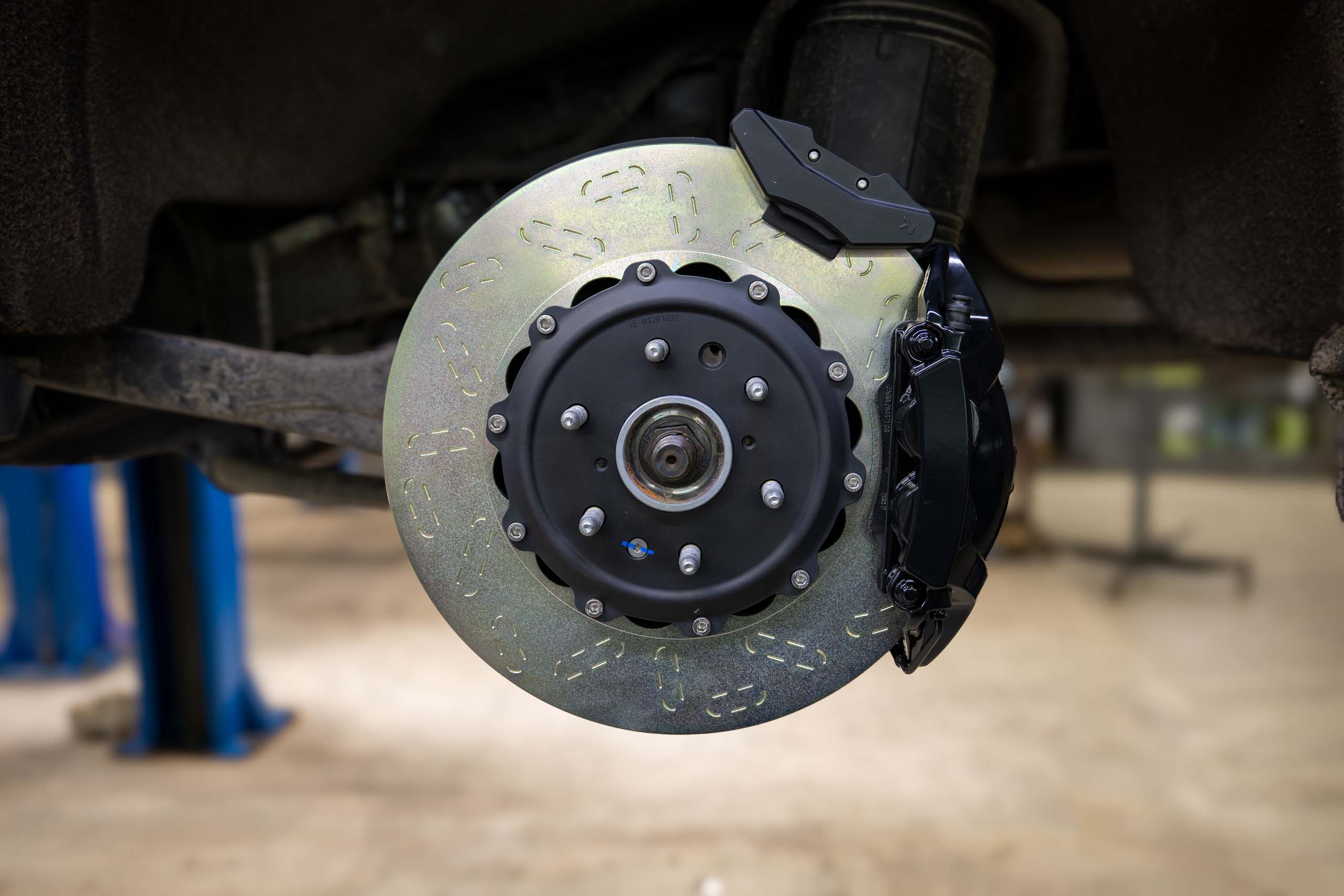 gmc-denali-brakes-pic-8jpg - TRONIK.AE