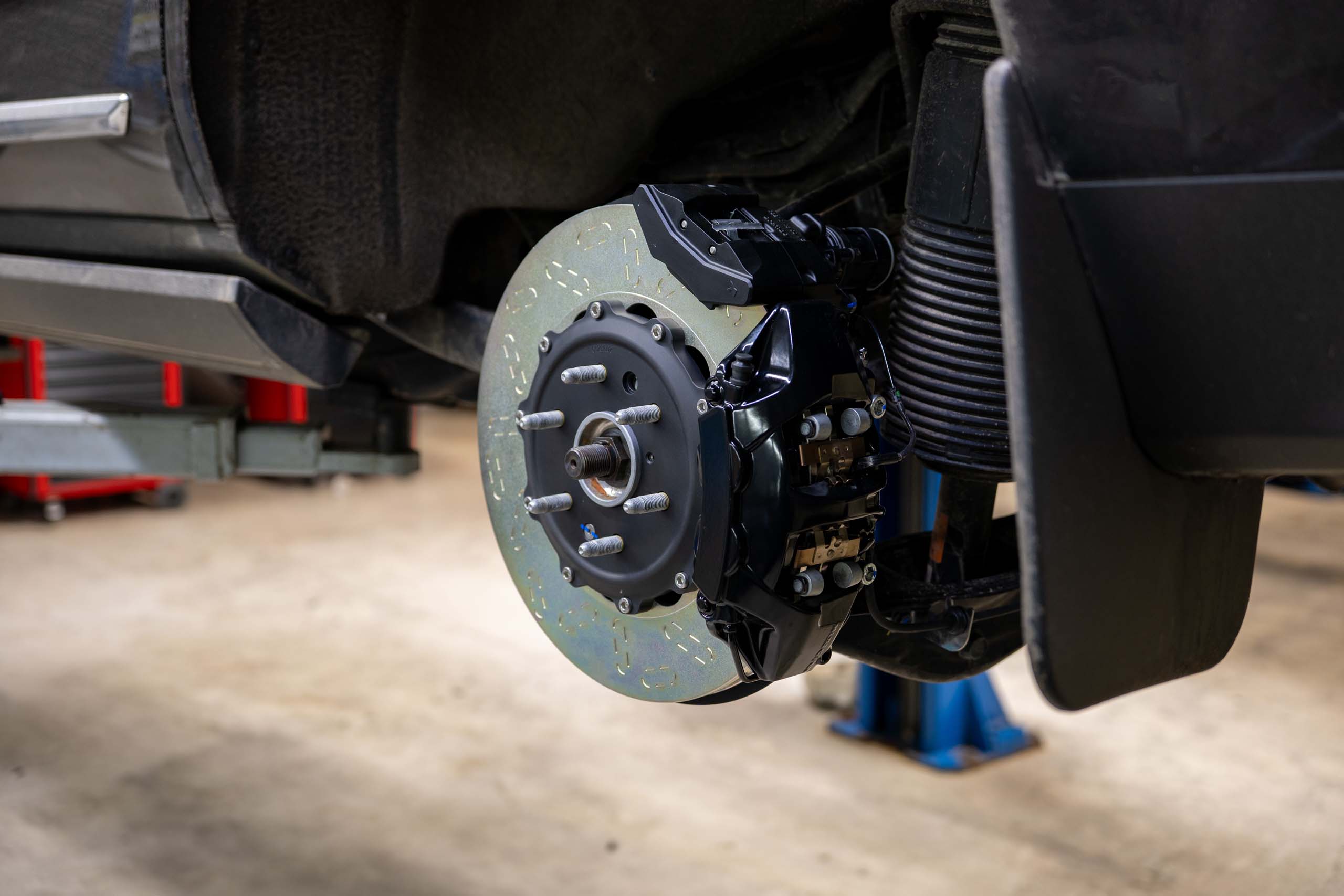 gmc-denali-brakes-pic-9jpg - TRONIK.AE